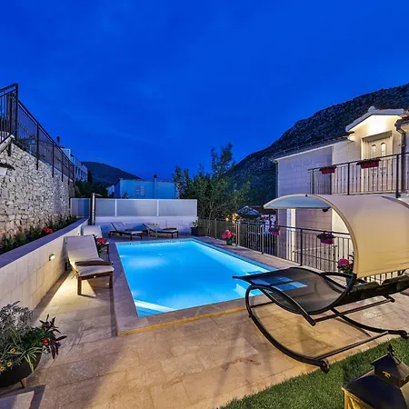 Swim Heated Pool Complex Apartment