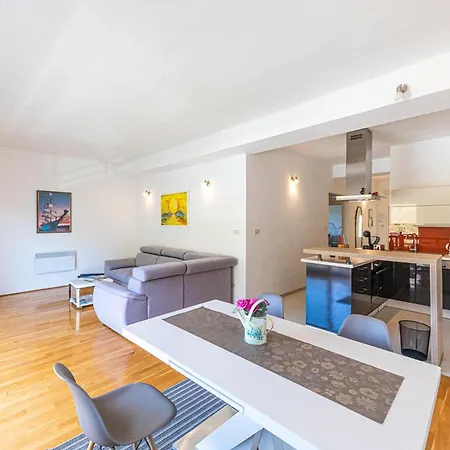 Swim Heated Pool Complex Apartment *