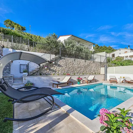 Apartment Swim Heated Pool Complex *