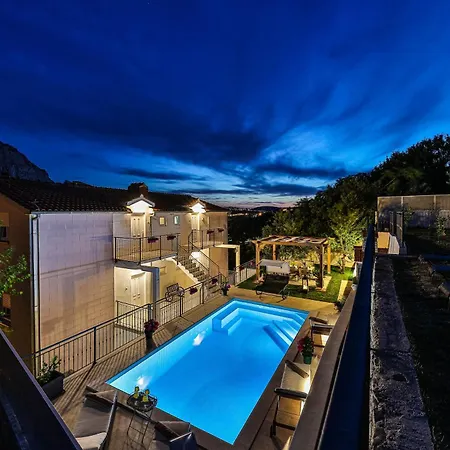 Swim Heated Pool Complex Apartment