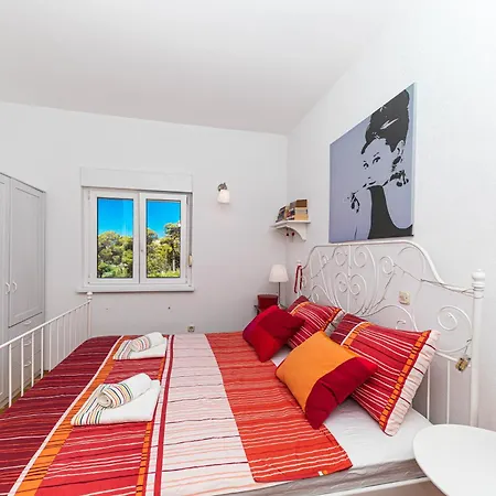 アパート Family House With Private Swim Heated Pool Žrnovnica