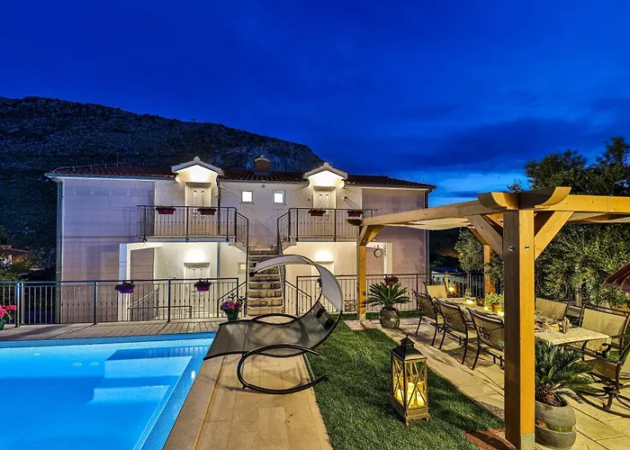 Family House With Private Swim Heated Pool アパート