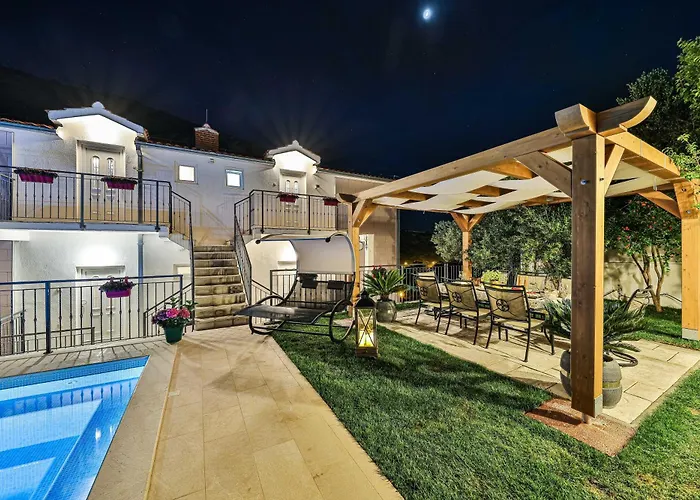 アパート Family House With Private Swim Heated Pool