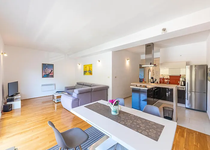 アパート Family House With Private Swim Heated Pool